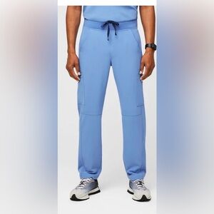 FIGS Men’s Axim Cargo 7 Pocket Pull On Caribbean Blue Scrub Pant 
Size M-S